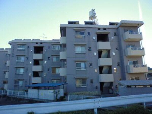 マンション小山Ａの物件外観写真